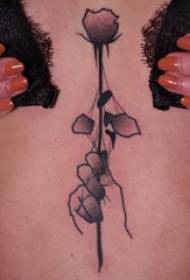 dekliška prsa črna koničasta preprosta linija kreativna rastlina rose tattoo slika