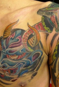 menns bryst som slangemaleri Tattoo mønster