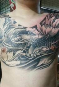 lalaki nga sumbanan sa dughan nga squid lotus nga tattoo
