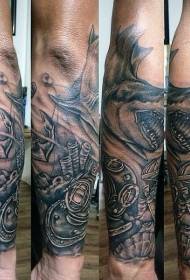 Рука Черная Акула и Татуировки Шлем Дайверов Сокровищ