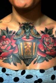 mellkas európai és amerikai virág lámpa lepke tetoválás minta