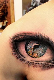 Këscht realistesch Auge Tattoo Muster