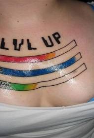 красочная полосатая буква тату на груди