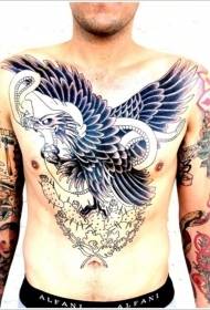 orlov ujeti kača prsi tatoo vzorec
