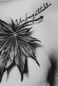 ຫນ້າເອິກ maple ໃບຮູບແບບ tattoo