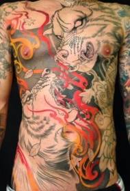 petto e addome demone cane leone fiori e modello tatuaggio fiamma