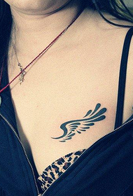 सौंदर्य छाती फॅशन लोकप्रिय टोटेम पंख टॅटू चित्रे