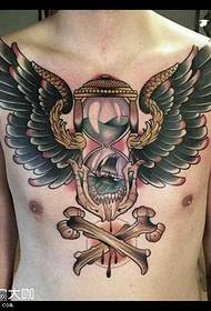 Modela Tattooê ya Chest Hour