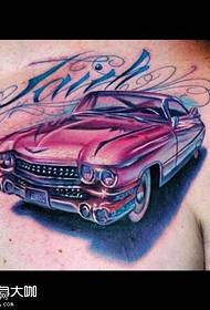 krūtinės automobilio tatuiruotės modelis