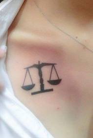 girl chest scales Tattoo pattern Daquan