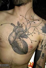 borst hart tattoo patroon