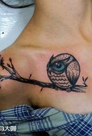 hrudník roztomilý sova tetovanie vzor