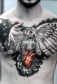 Göğüs gerçekçi baykuş ve kırmızı kalp dövme deseni