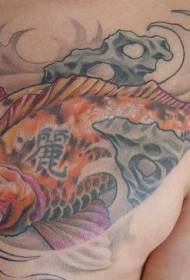 wzór tatuażu żółta ryba w klatce piersiowej