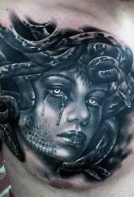 krūtinės įdomus tikroviškas ir tikroviškas „Medusa“ portreto tatuiruotės raštas