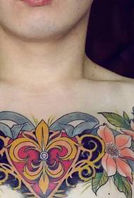 personlighed mandlige bryst krans tatovering billede