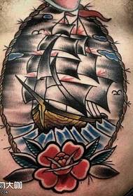 Шаблон татуювання судно на грудях