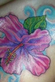 胸部紫色芙蓉花纹身图案