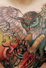 sefuba se bitsoang tattoo ea owl