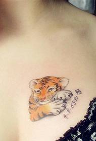 meisjes borst kleur tijger schattige alternatieve tatoeages