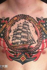 hrudníku loď tetování vzor
