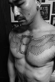 tatú tattoo bríomhar ar an mbrollach