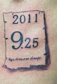 tatuaggio maschile con calendario speciale sul petto