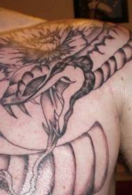 modello di tatuaggio tradizionale giapponese serpente sul petto