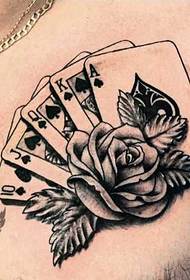 гръден покер модел татуировка