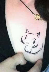 tatuaje simples de gato simples do peito feminino