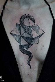 tatoeëringpatroon vir borsmot