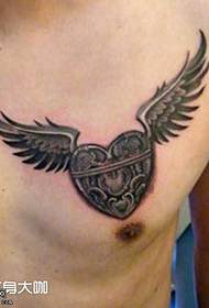 patrón de tatuaxe de ás de peito