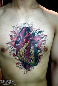 krūšu sirds tetovējuma modelis