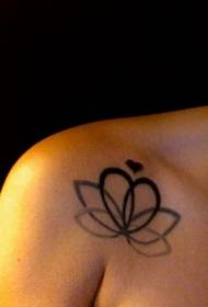 combinazione a forma di spalla del modello del tatuaggio del loto