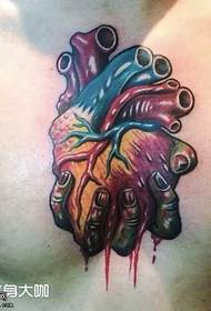 груди серце татуювання візерунок