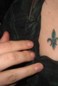pola tattoo lily pola