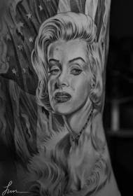 realiste modeli i tatuazhit të portretit Marilyn Monroe