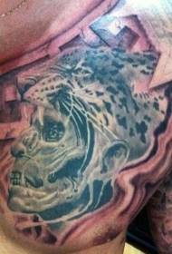 cráneo de payaso de peito con patrón de tatuaxe de cabeza de leopardo