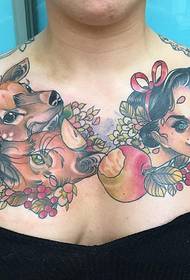 Frau voller heller Blumen und Sperre Tattoo-Muster