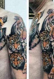 pola tato keluarga harimau bahu dan dada lucu berwarna-warni