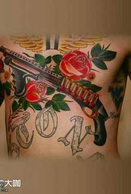 tetovanie na hrudi pušky