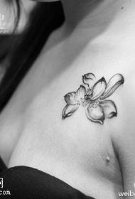 Skaista skaistuma Lotus tetovējuma modelis