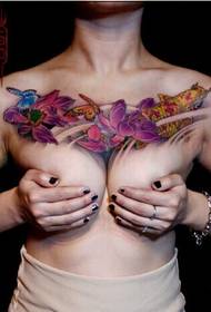 sexy Mode Schönheit Brust Lotus Koi Schmetterling Tattoo Bild