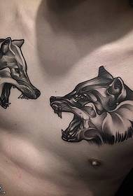 اثنين من تصاميم الوشم الذئب على الصدر