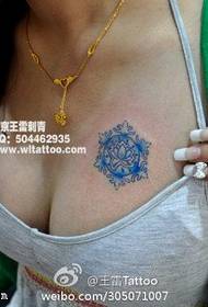 muundo wa tattoo ya wazi ya theluji