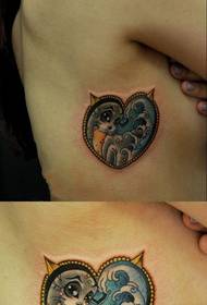 slike na strani prsi majhen pečat modne tetovaže
