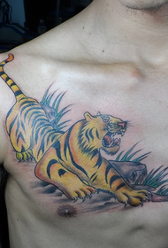 feroce modello di tatuaggio di tigre in discesa