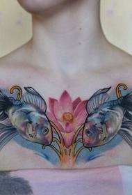 အမျိုးသမီးရင်ဘတ်အရောင်ဘုစပတ် tattoo ပုံစံ