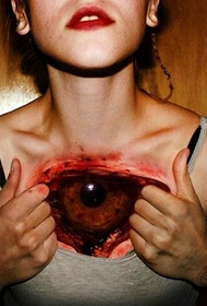 tatuaggio sanguinante 3d violento