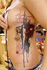 vajza Modeli tatuazh i trupit të njeriut të personalizuar
